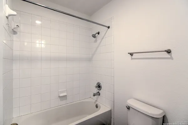 $2,300 | 7423 Belmont Place, San Antonio, TX 78240