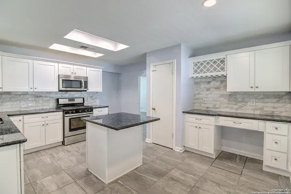 $2,300 | 7423 Belmont Place, San Antonio, TX 78240