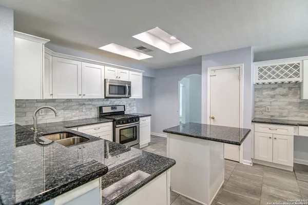$2,300 | 7423 Belmont Place, San Antonio, TX 78240