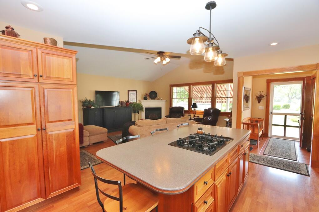 207 6th Street Bangor, ME 04401 - Photo 18 of 41 IMG_4702 (Copy)