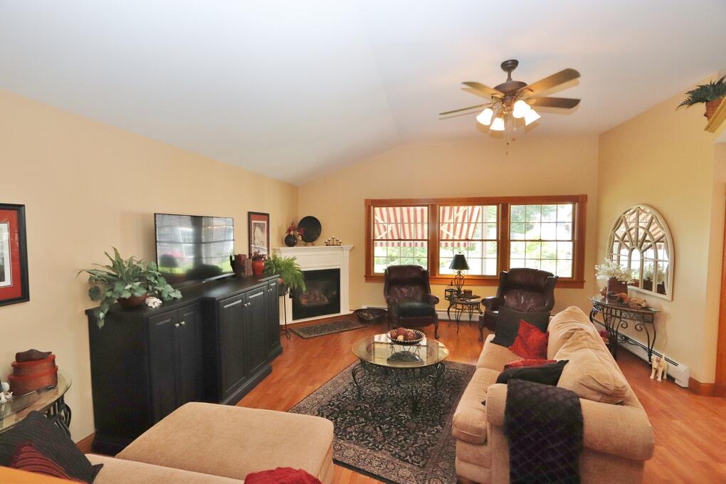 207 6th Street Bangor, ME 04401 - Photo 20 of 41 IMG_4693 (Copy)