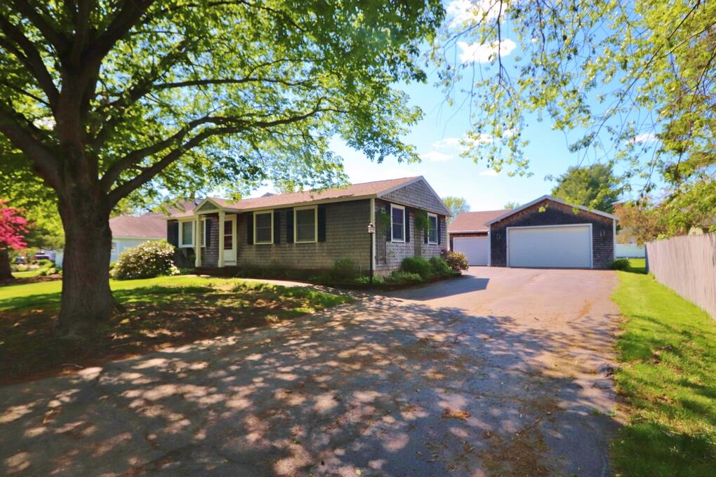 207 6th Street Bangor, ME 04401 - Photo 2 of 41 IMG_4556 (Copy)