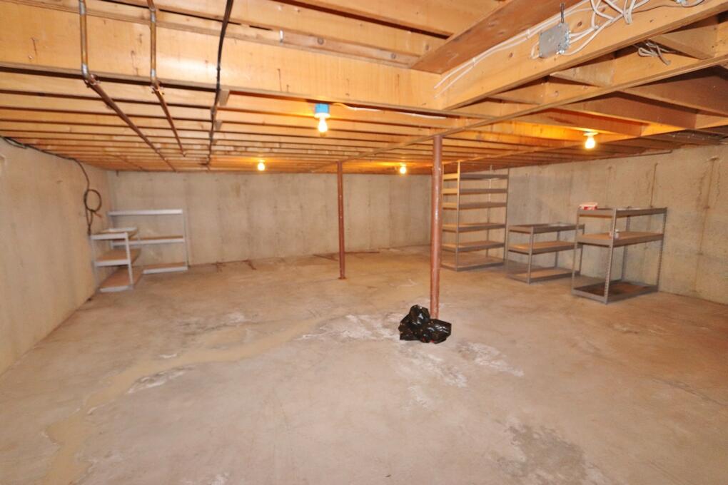 207 6th Street Bangor, ME 04401 - Photo 39 of 41 IMG_4742 (Copy)