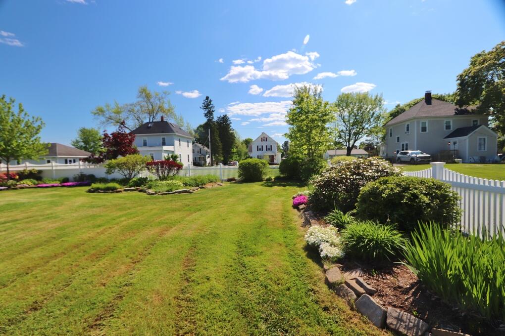 207 6th Street Bangor, ME 04401 - Photo 9 of 41 IMG_4543 (Copy)