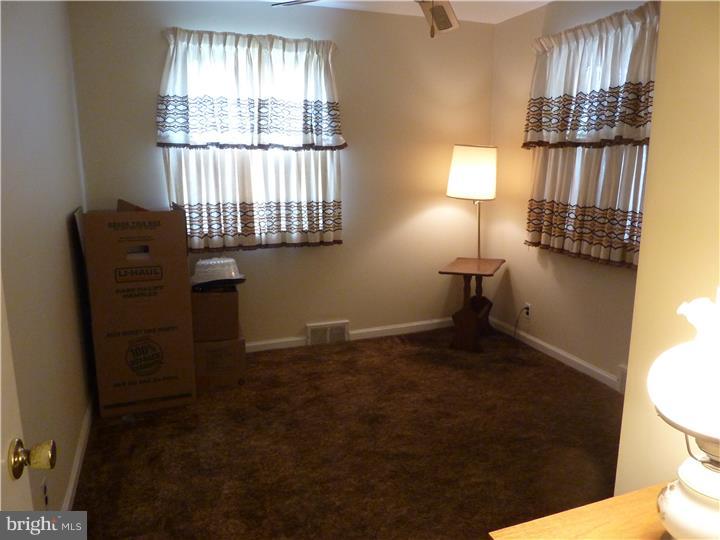 665 Rennard Street Philadelphia, PA 19116 - Photo 8 of 8 Gallery Image 8