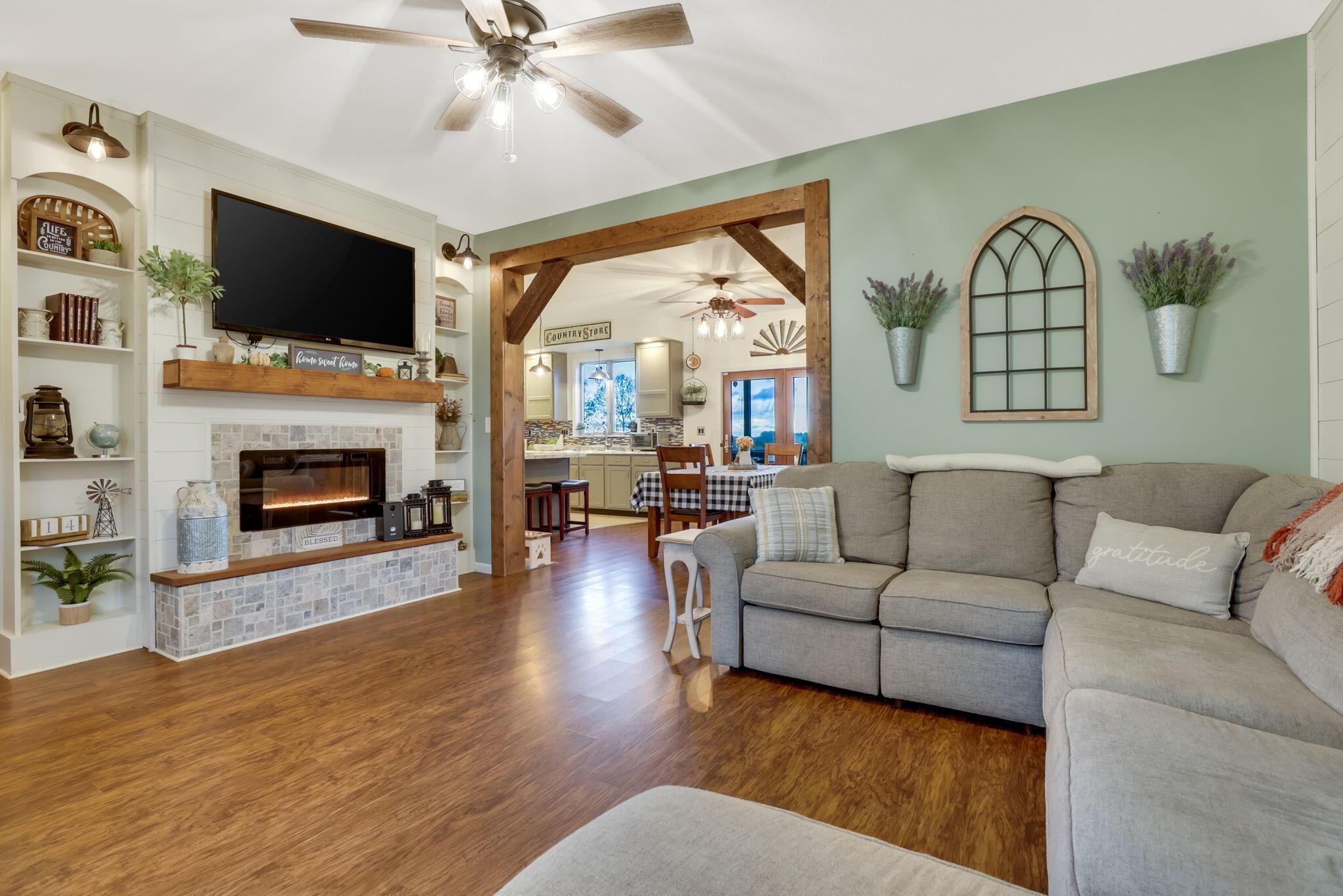 3241 Ritchey Road Southeast Heath, OH 43056 - Photo 16 of 116 Living Room