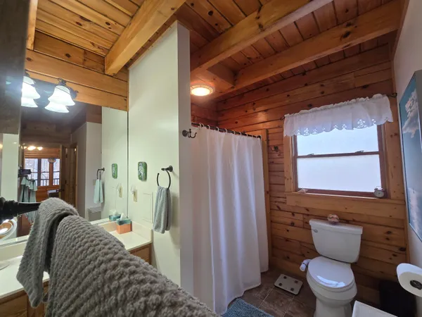 $929,000 | 300 Crawford Drive, Moneta, VA 24121