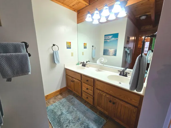 $929,000 | 300 Crawford Drive, Moneta, VA 24121