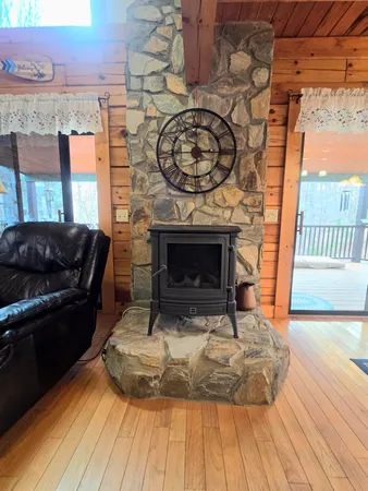 $929,000 | 300 Crawford Drive, Moneta, VA 24121