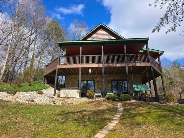 $929,000 | 300 Crawford Drive, Moneta, VA 24121