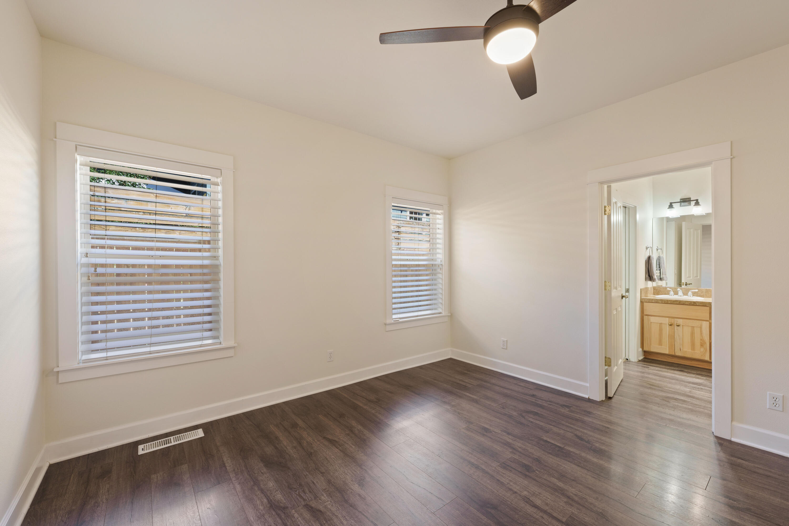 2431 Northwest Awbrey Road Bend, OR 97703 - Photo 24 of 35 DSC06595