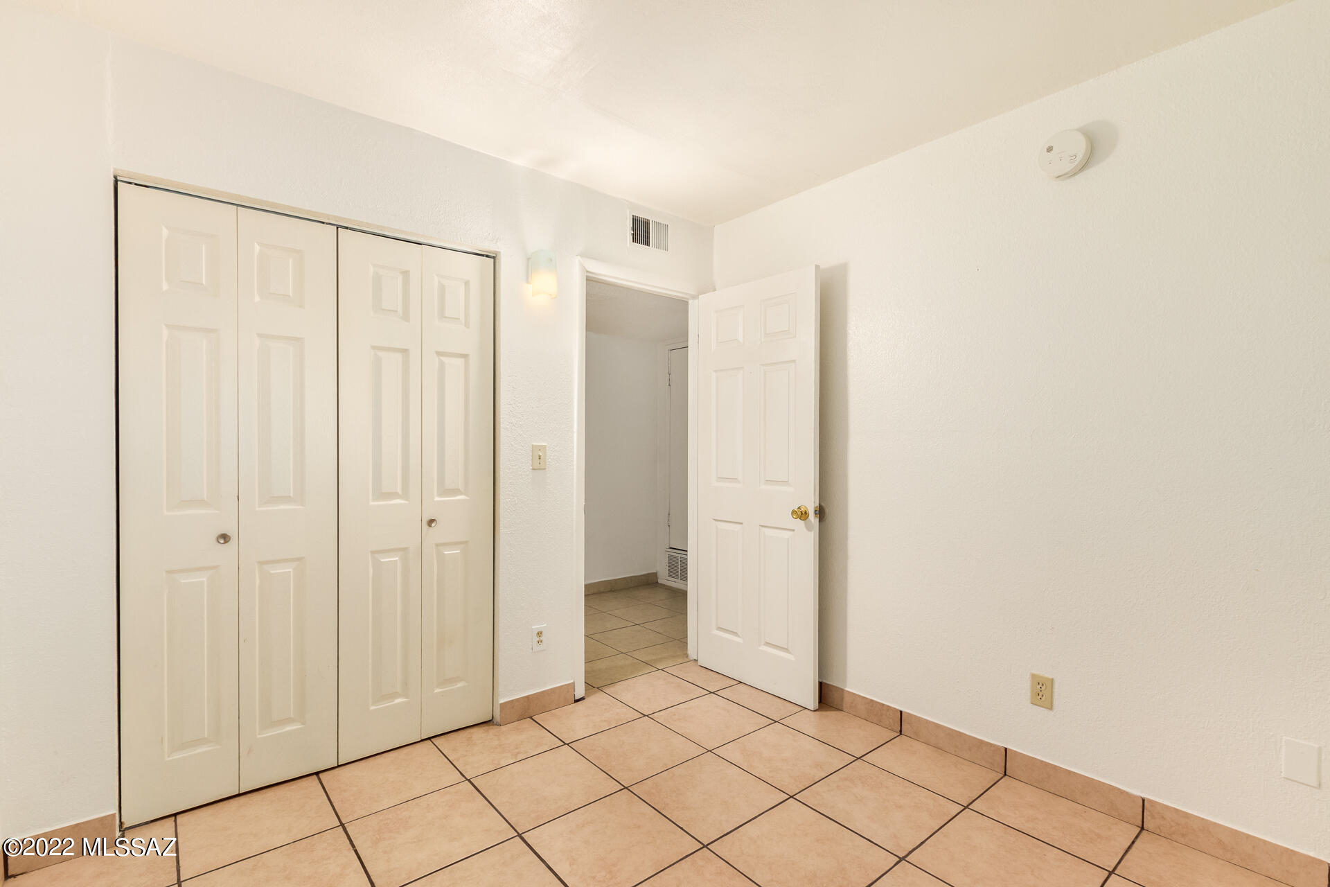 3506 South Mission Road, Unit E Tucson, AZ 85713 - Photo 17 of 25