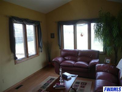 8409 Rail Fence Road Fort Wayne, IN 46835 - Photo 5 of 16