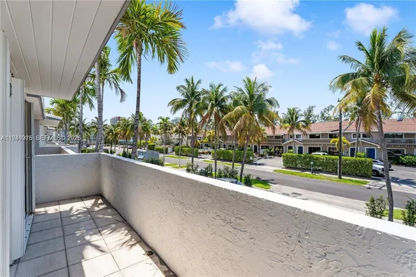 $799,000 | 3811 Northeast 166th Street, Unit 3, North Miami Beach, FL 33160