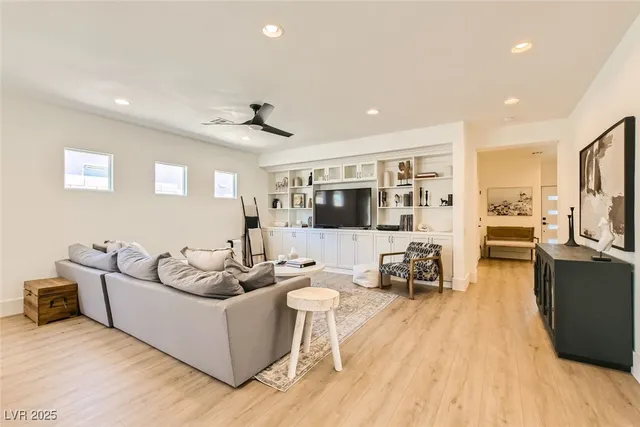 $3,000 | 2724 Mintlaw Avenue, Henderson, NV 89044