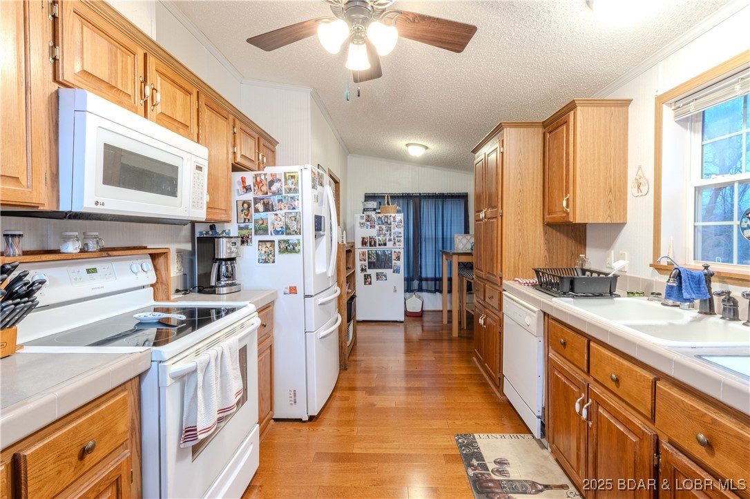 264 Oak Ridge Drive Sunrise Beach, MO 65079 - Photo 8 of 42