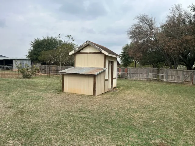 a house view with outdoor space