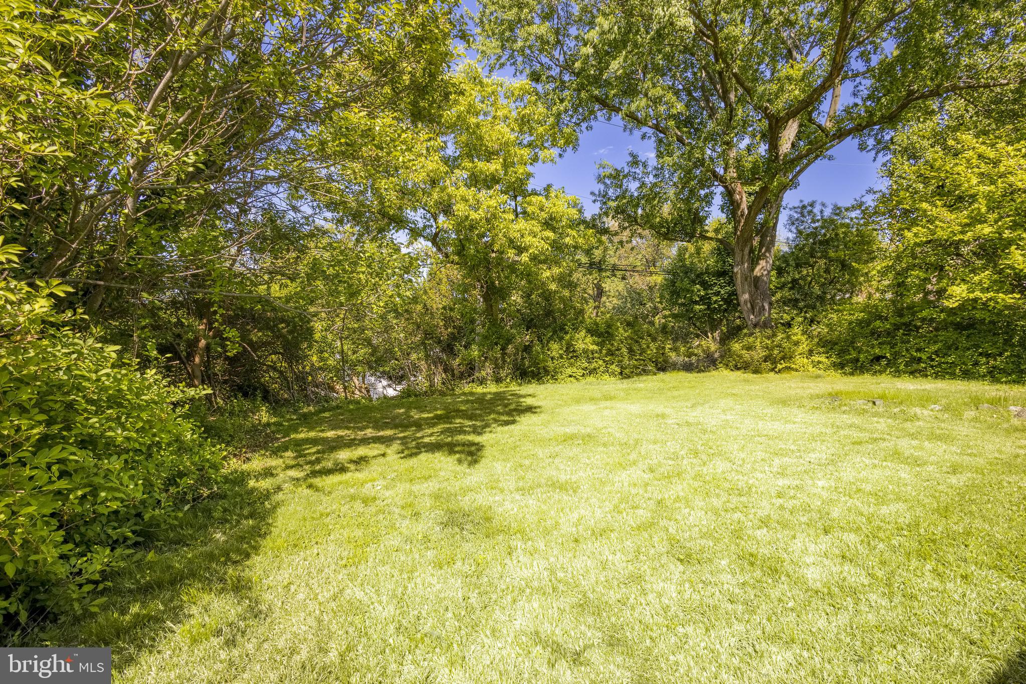 1517 Thornberry Road Wyncote, PA 19095 - Photo 5 of 38