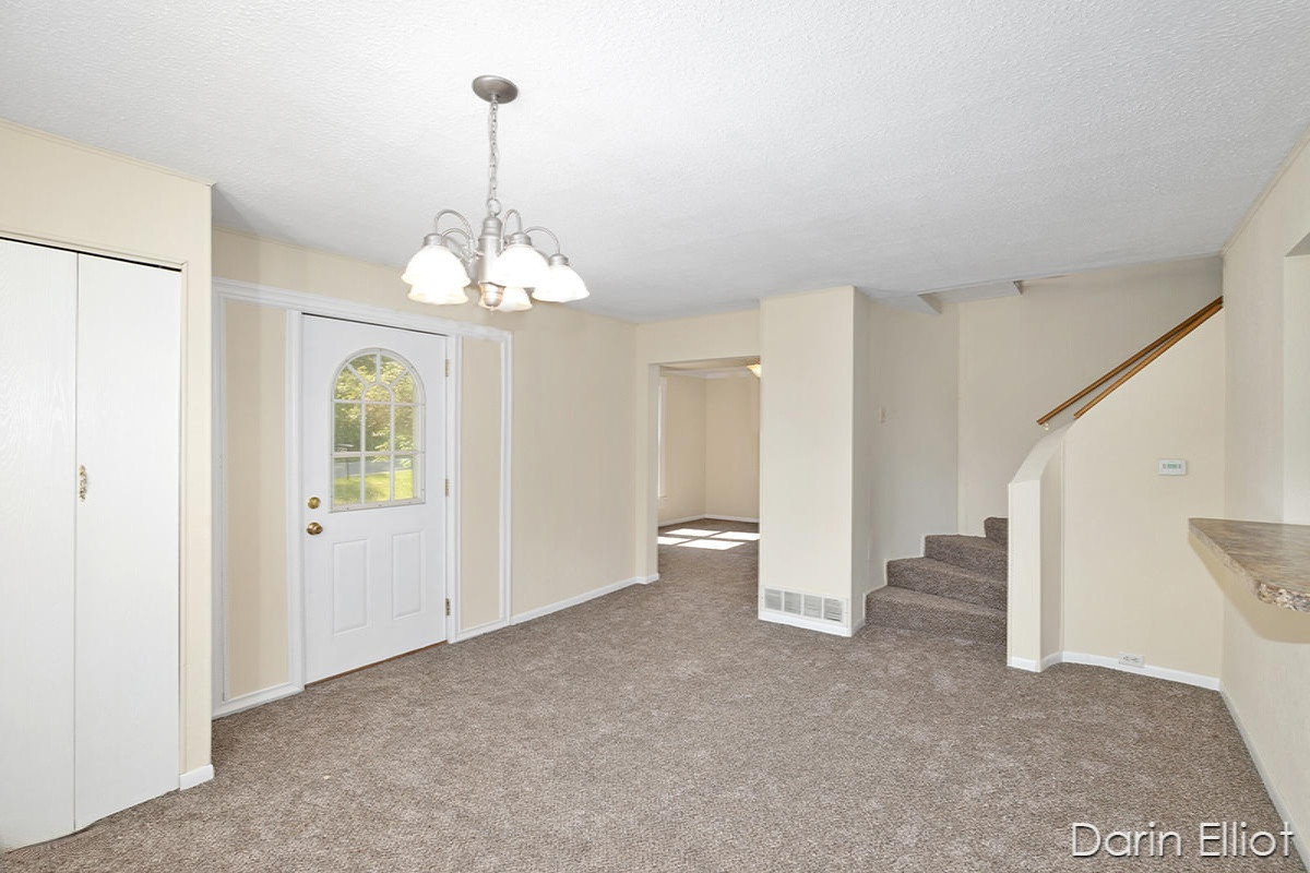 722 Jefferson Road Ionia, MI 48846 - Photo 5 of 20 IMG_1004