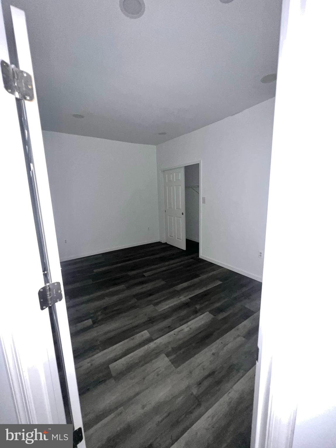 7034 North Broad Street Philadelphia, PA 19126 - Photo 8 of 13 a view of entryway