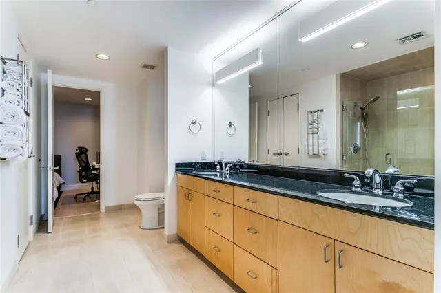 $4,000 | 1505 Elm Street, Unit 1003, Dallas, TX 75201