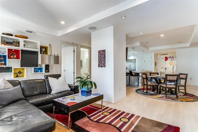 $4,000 | 1505 Elm Street, Unit 1003, Dallas, TX 75201