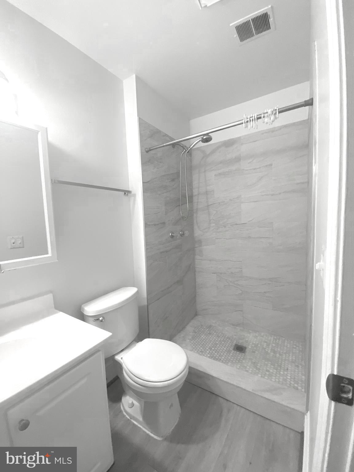 18330 Streamside Drive, Unit 101 Gaithersburg, MD 20879 - Photo 8 of 17 Updated Master's Bath