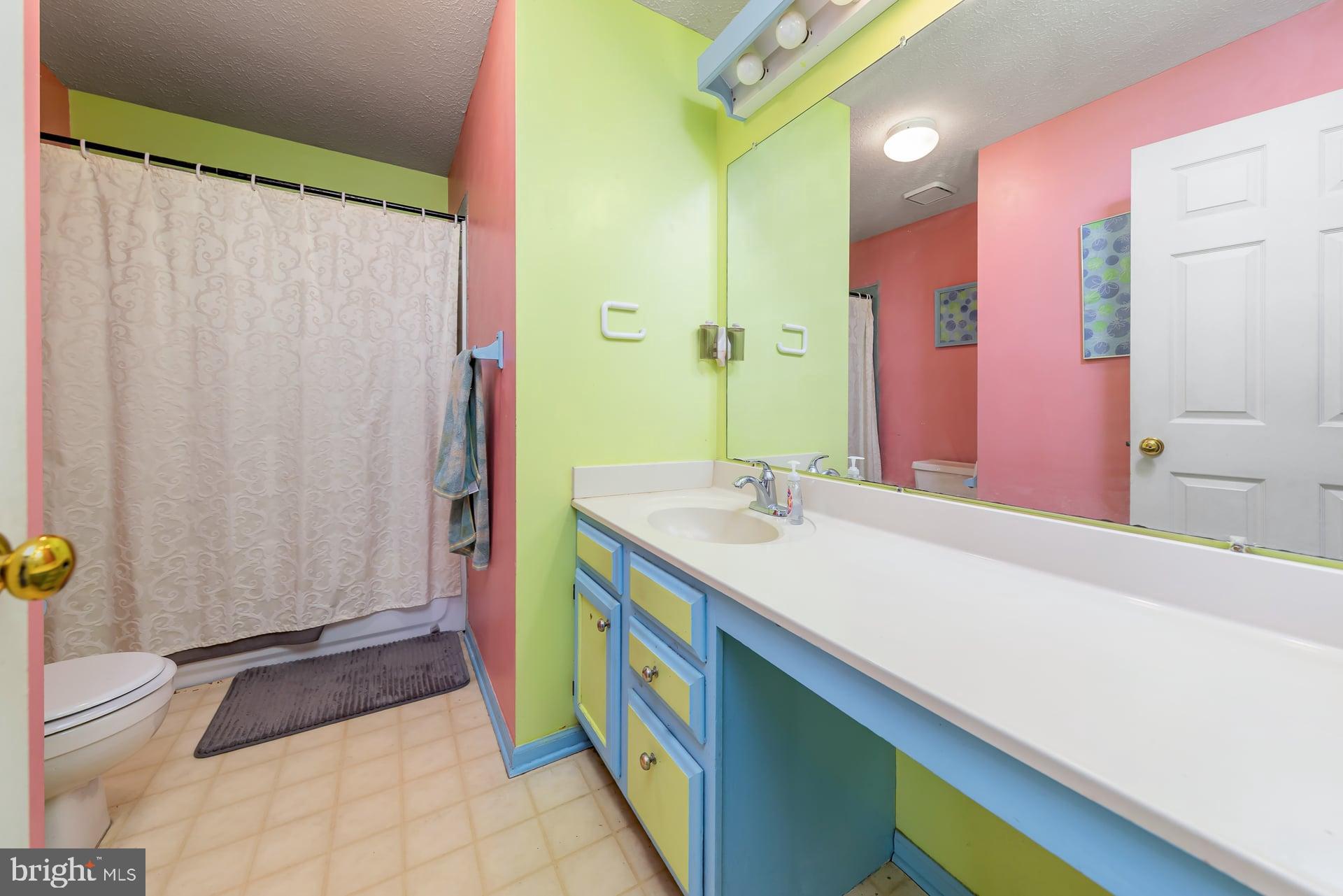 1132 Falkirk Road Williamstown, NJ 08094 - Photo 16 of 23 Second Floor Full Bathroom