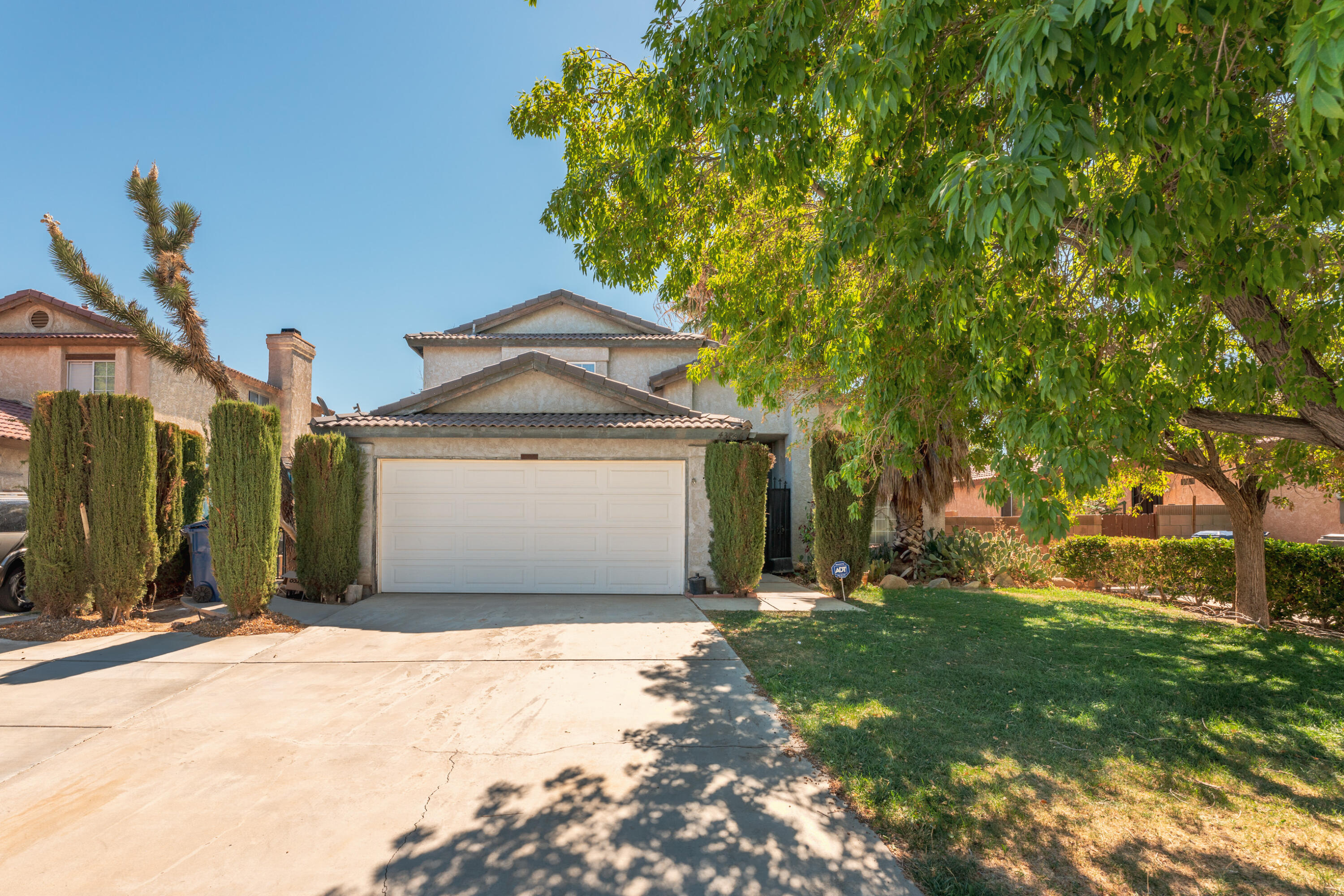 43806 Silver Bow Road Lancaster, CA 93535 - Photo 1 of 32 43806 Silver Bow Rd_-InView-Media-1