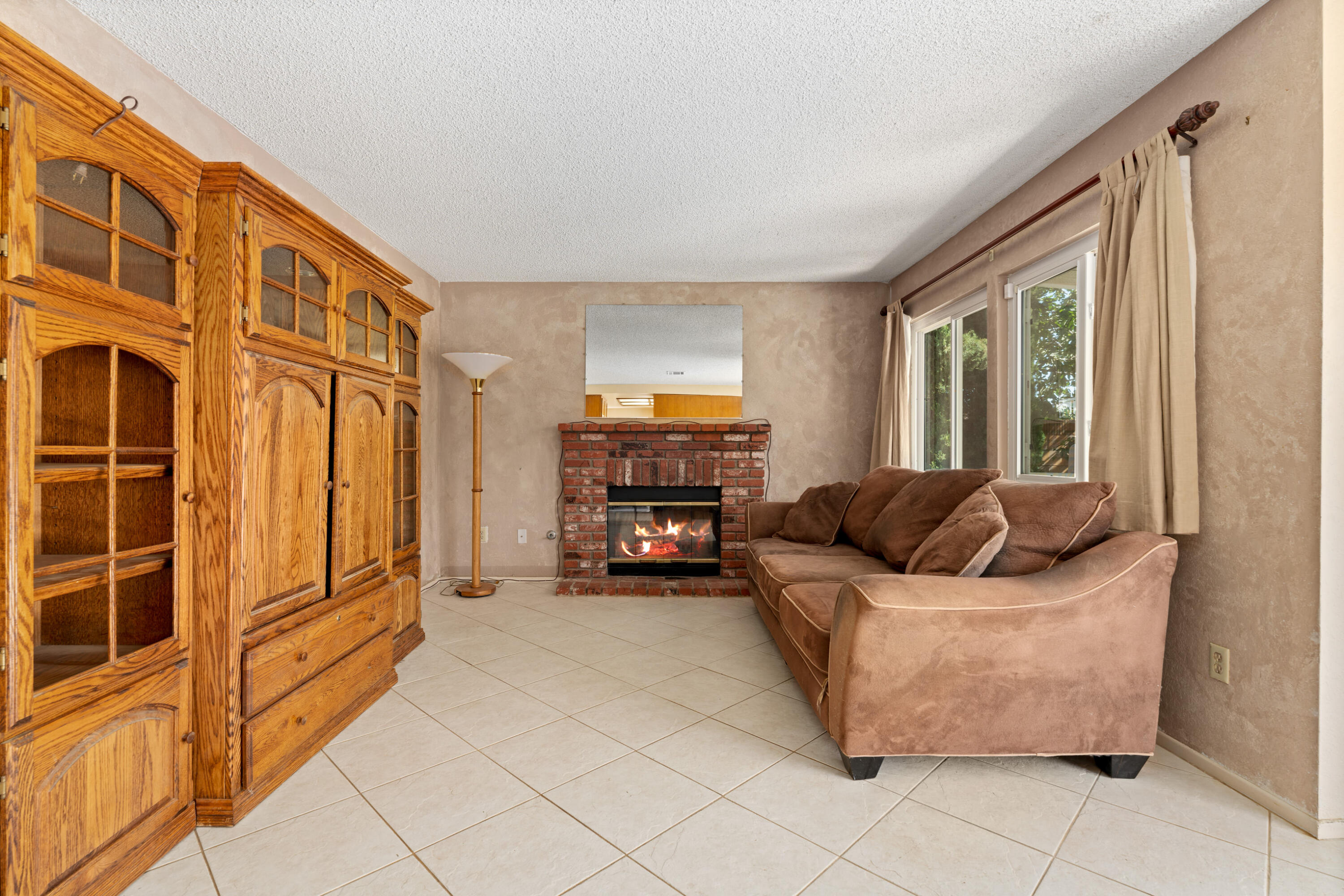 43806 Silver Bow Road Lancaster, CA 93535 - Photo 11 of 32 43806 Silver Bow Rd_-InView-Media-11