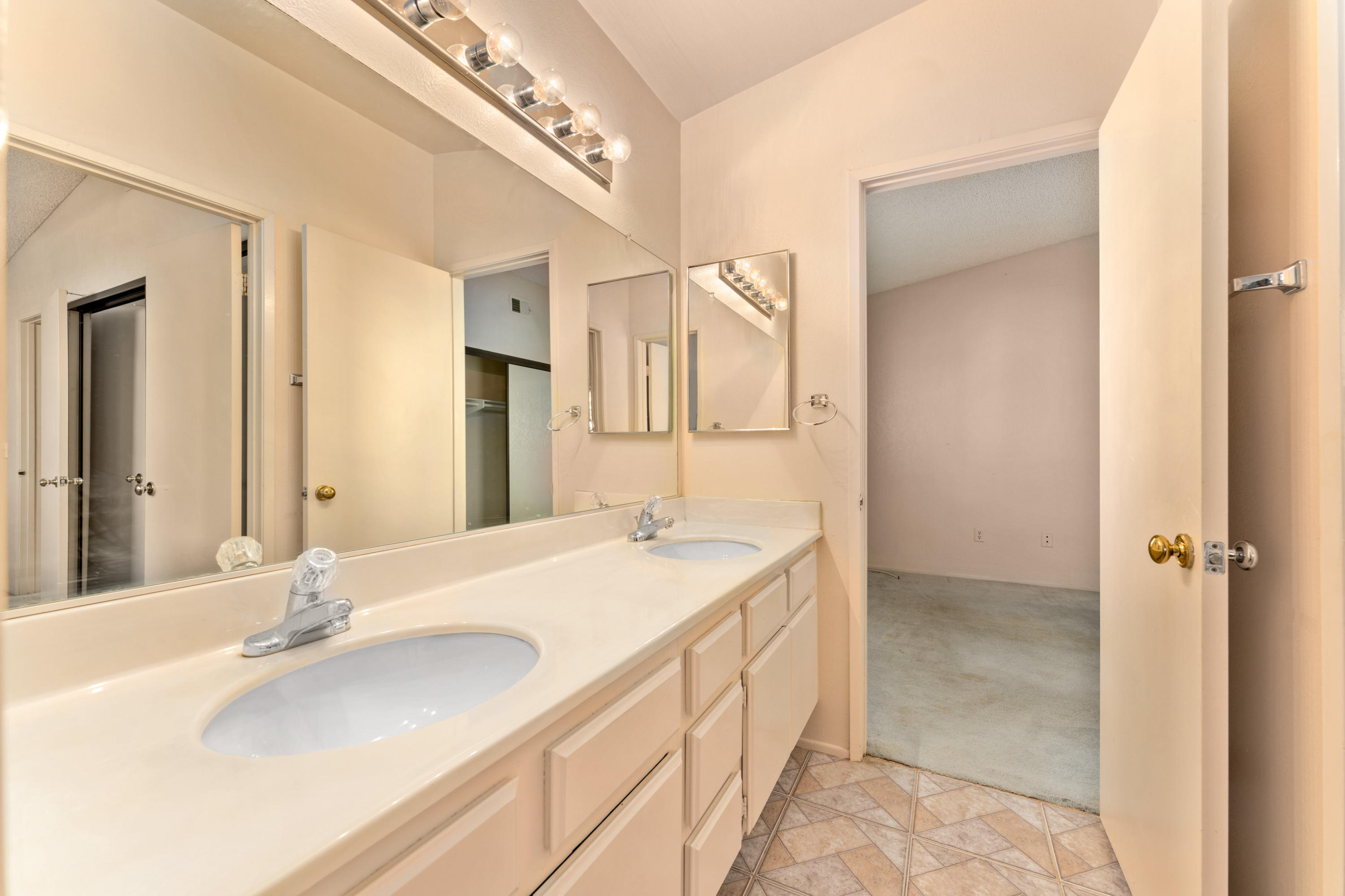 43806 Silver Bow Road Lancaster, CA 93535 - Photo 17 of 32 43806 Silver Bow Rd_-InView-Media-17