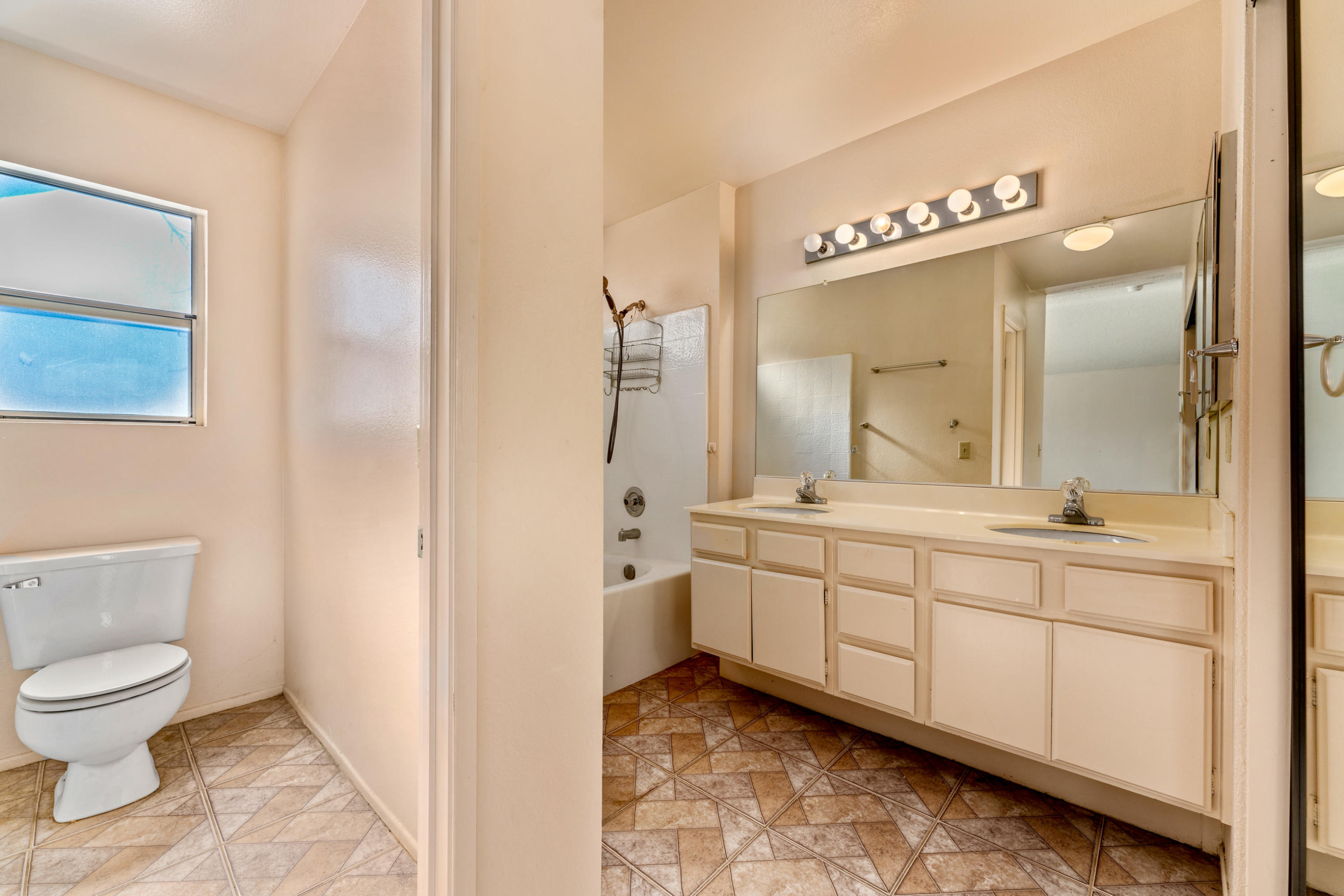 43806 Silver Bow Road Lancaster, CA 93535 - Photo 22 of 32 43806 Silver Bow Rd_-InView-Media-22