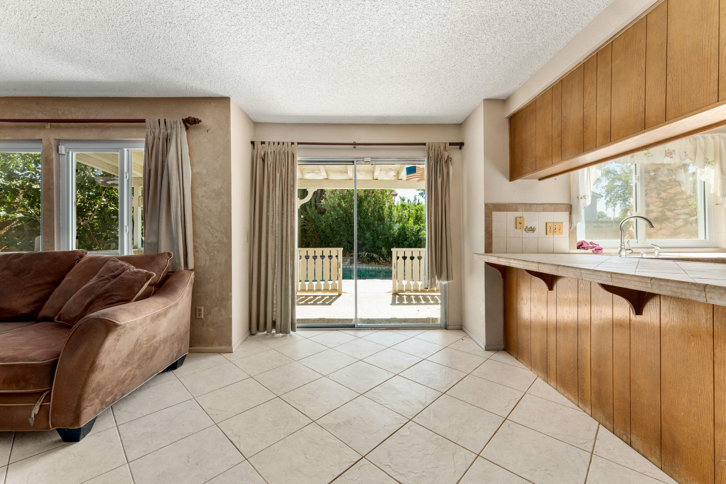 43806 Silver Bow Road Lancaster, CA 93535 - Photo 10 of 32 43806 Silver Bow Rd_-InView-Media-10