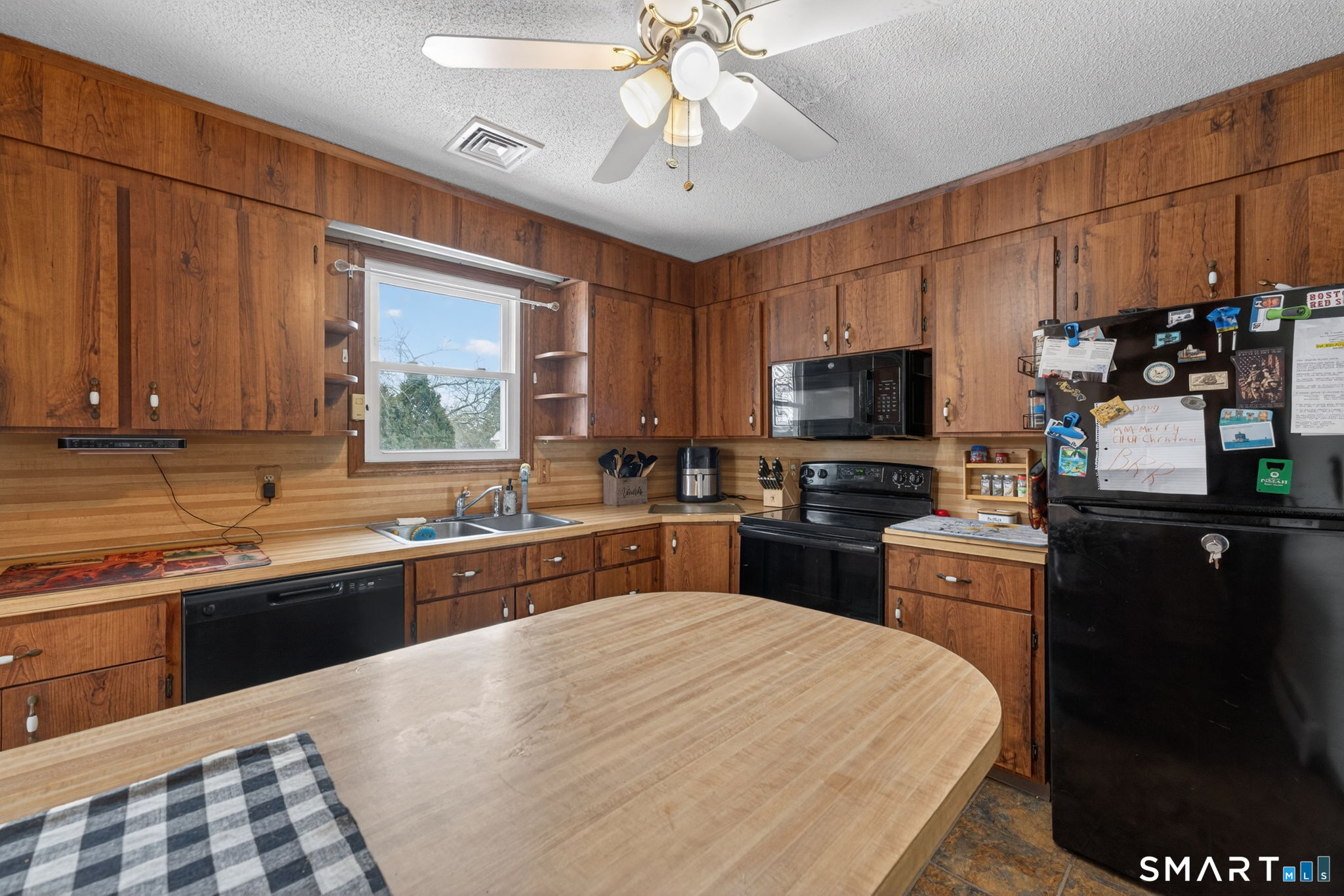 187 Baker Ave Extension Groton, CT 06340 - Photo 15 of 40