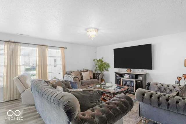 $287,900 | 10816 Zimmerman Lane, Indianapolis, IN 46231