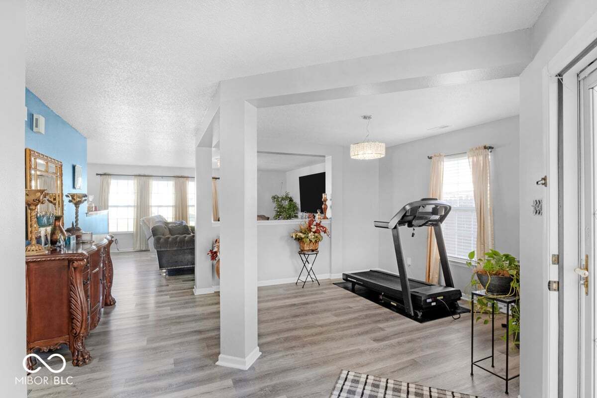 10816 Zimmerman Lane Indianapolis, IN 46231 - Photo 3 of 22