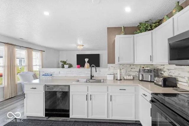 $287,900 | 10816 Zimmerman Lane, Indianapolis, IN 46231