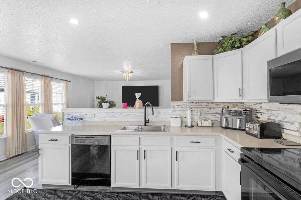 10816 Zimmerman Lane Indianapolis, IN 46231 - Photo 8 of 22