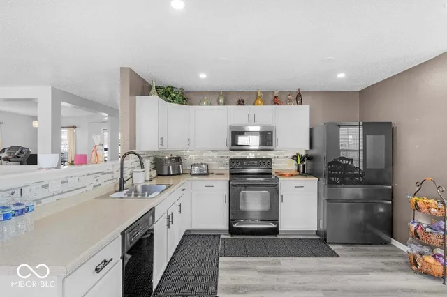 $287,900 | 10816 Zimmerman Lane, Indianapolis, IN 46231