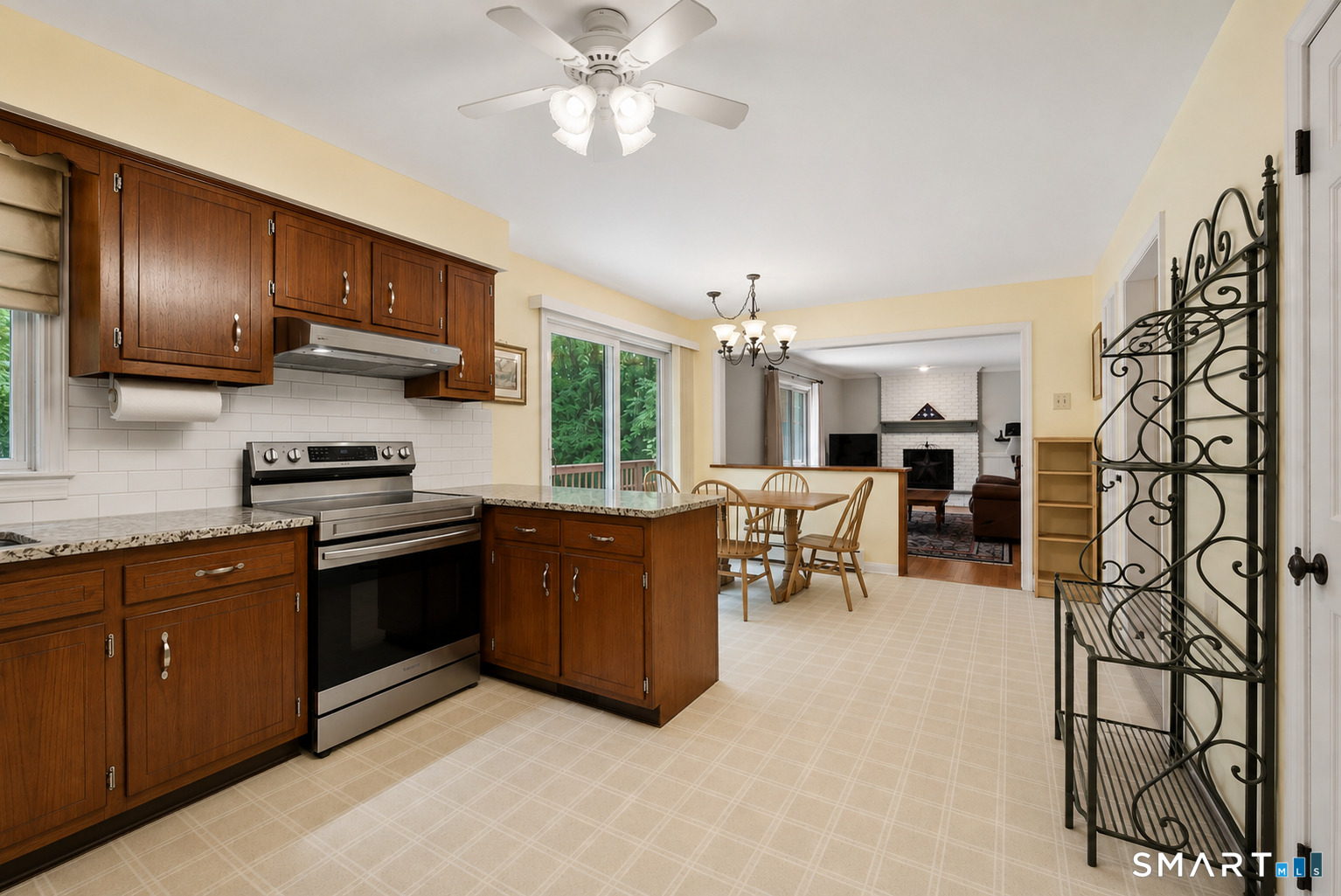22 Ridge Road Newtown, CT 06470 - Photo 9 of 32