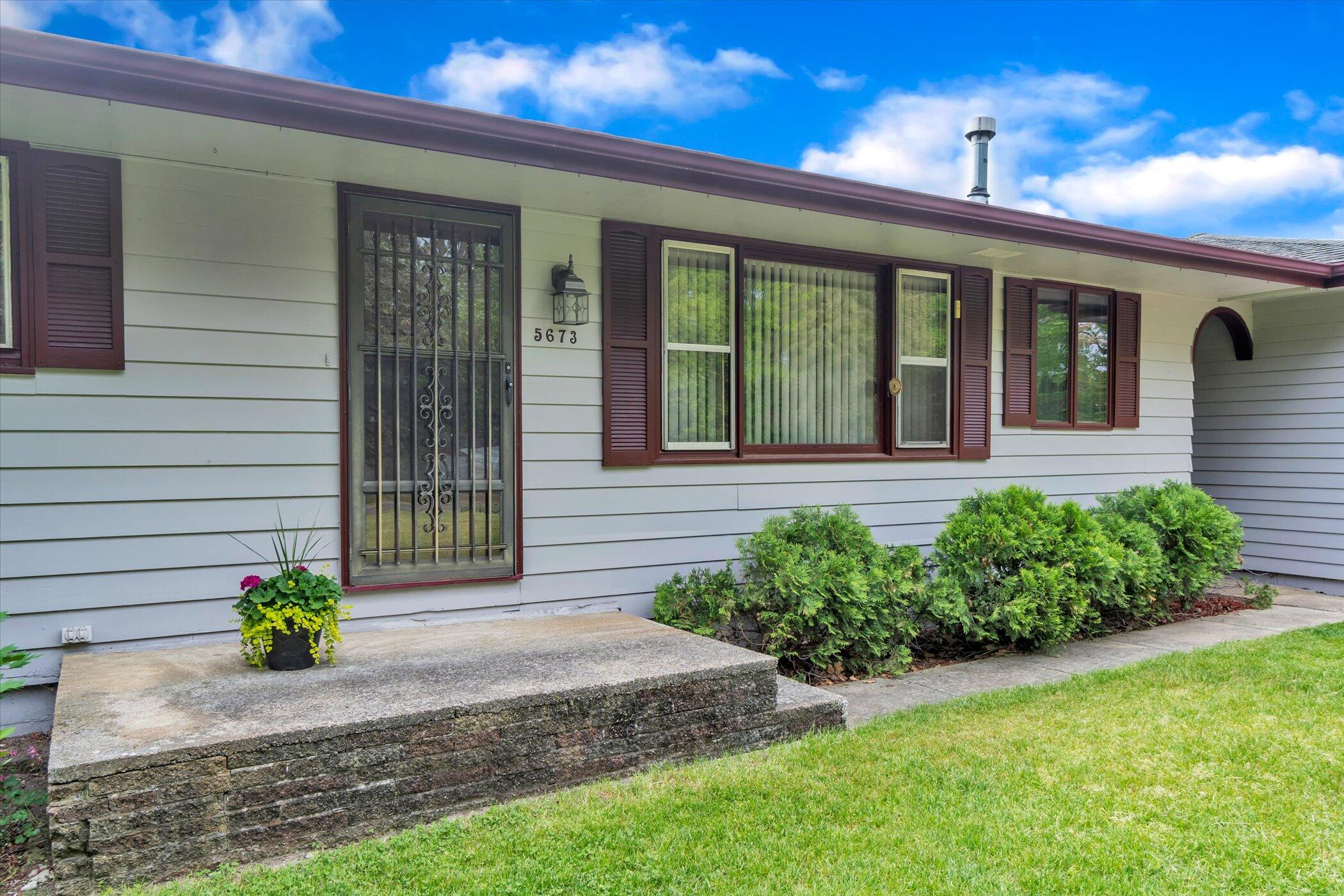 5673 Ackerson Lake Road Jackson, MI 49201 - Photo 2 of 55 06-5673-Ackerson-Lake-Rd-WindowStill-Rea