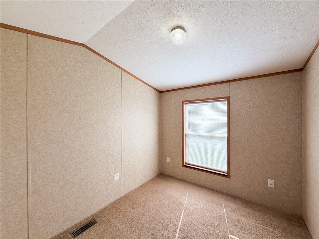 422 Magnolia Street Rochester, PA 15074 - Photo 12 of 18