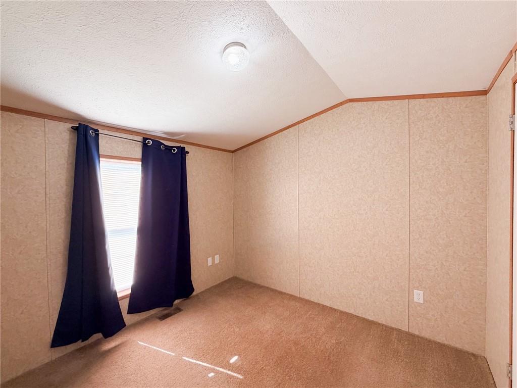 422 Magnolia Street Rochester, PA 15074 - Photo 13 of 18