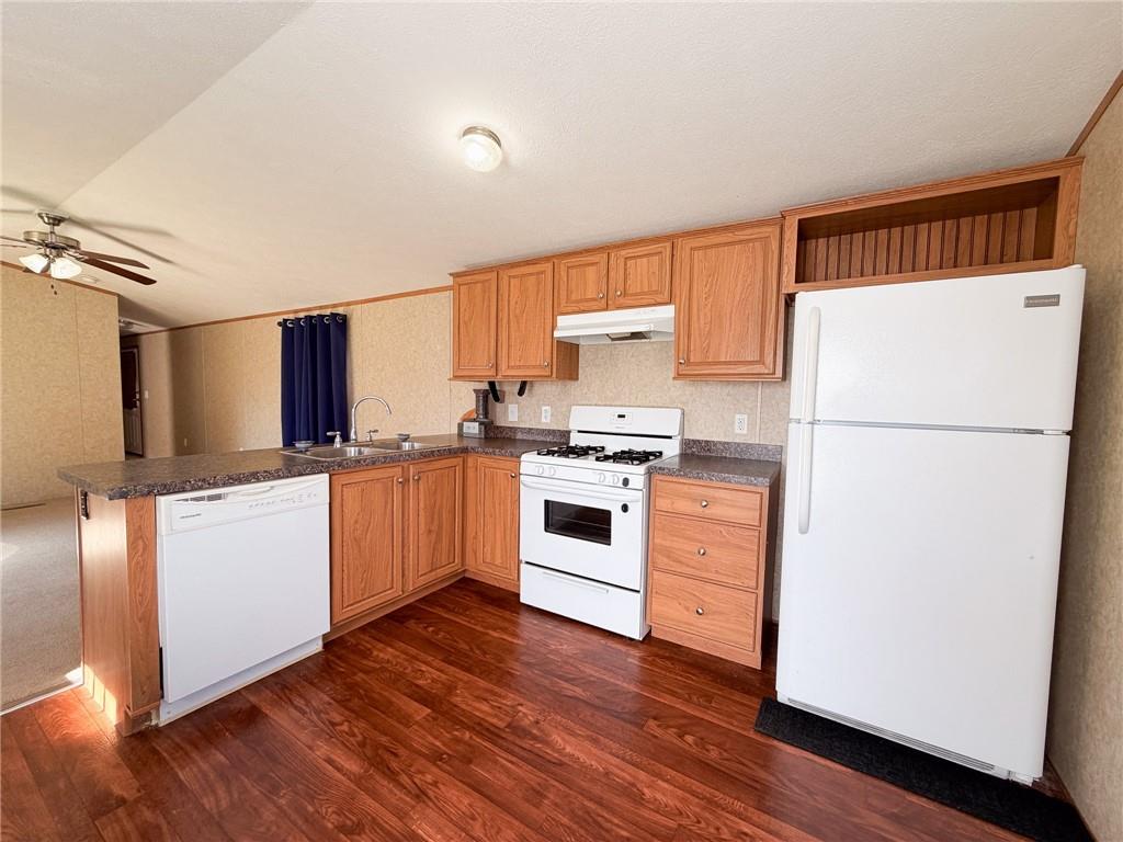 422 Magnolia Street Rochester, PA 15074 - Photo 6 of 18