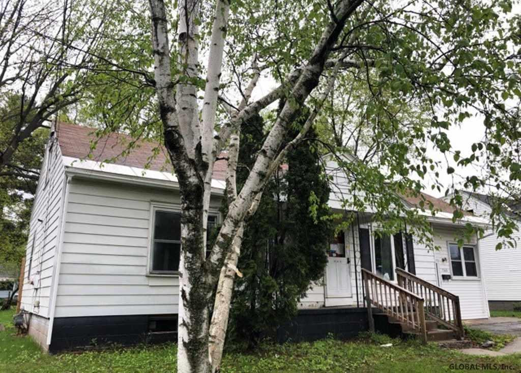 2060 Chepstow Road Rotterdam, NY 12303 - Photo 7 of 9 Photo 7