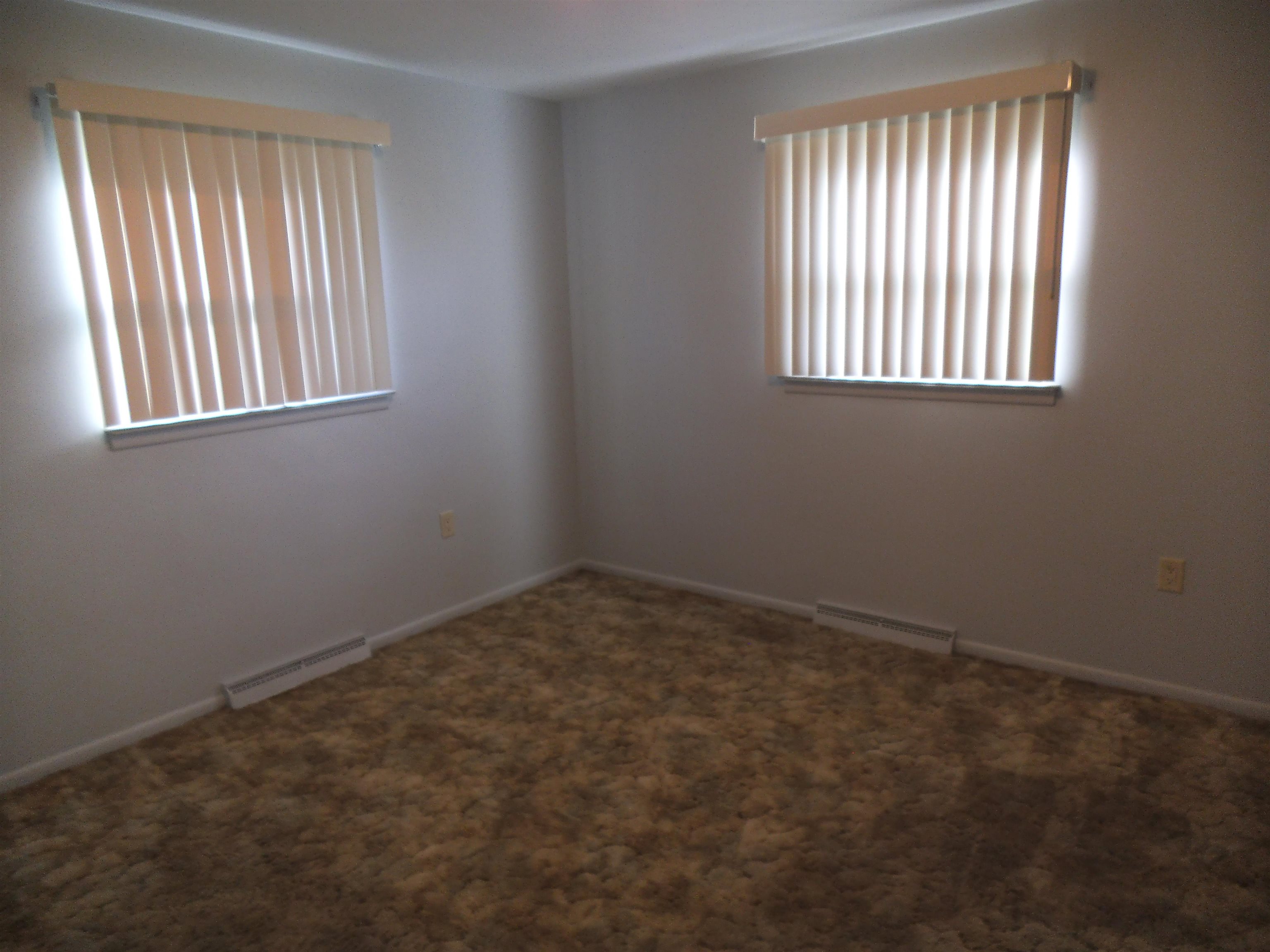 211 Shepard Street Zilwaukee, MI 48604 - Photo 11 of 28