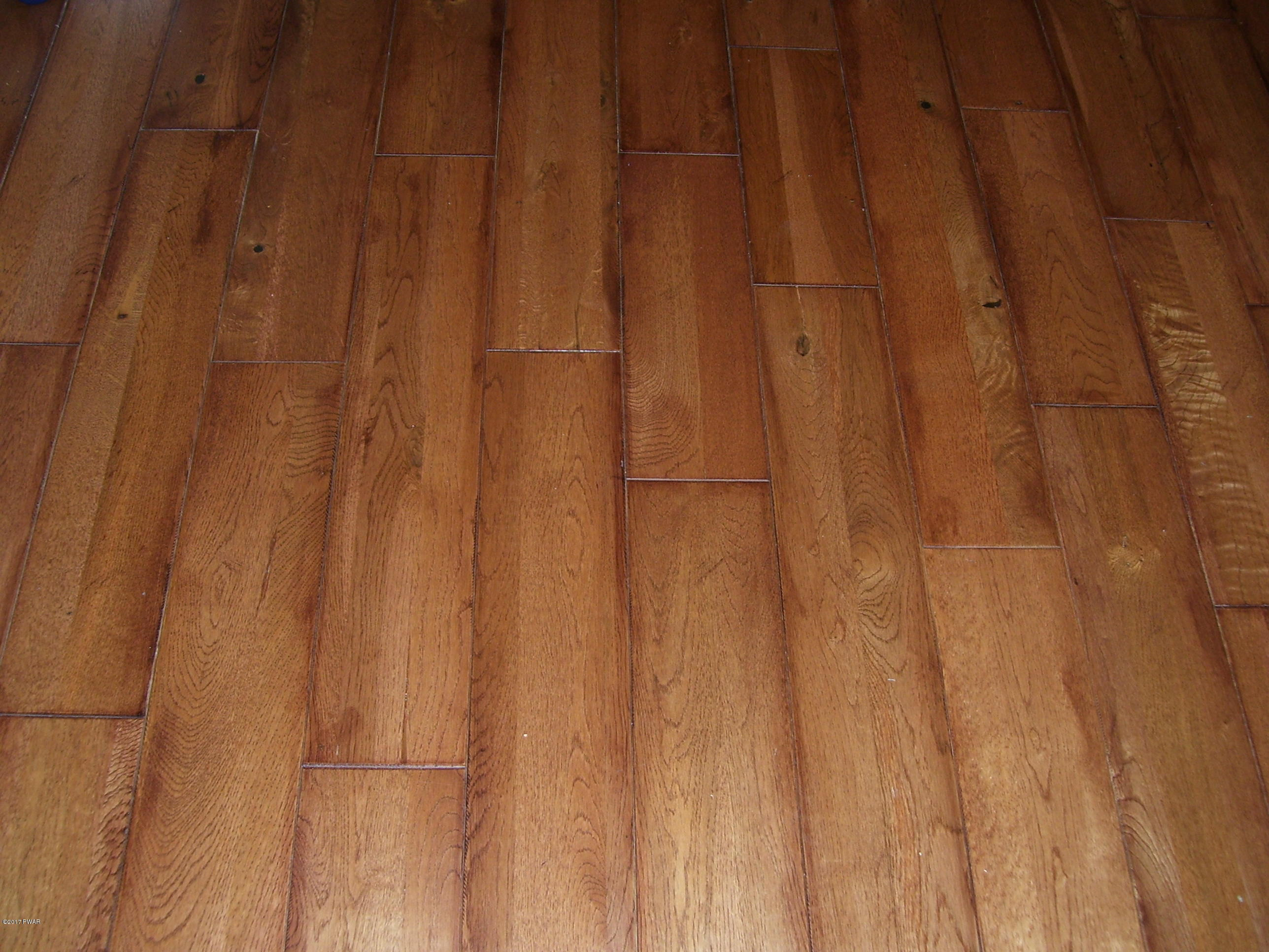 103 Cold Spring Lane Greentown, PA 18426 - Photo 14 of 63 Great Room Hardwood Floors