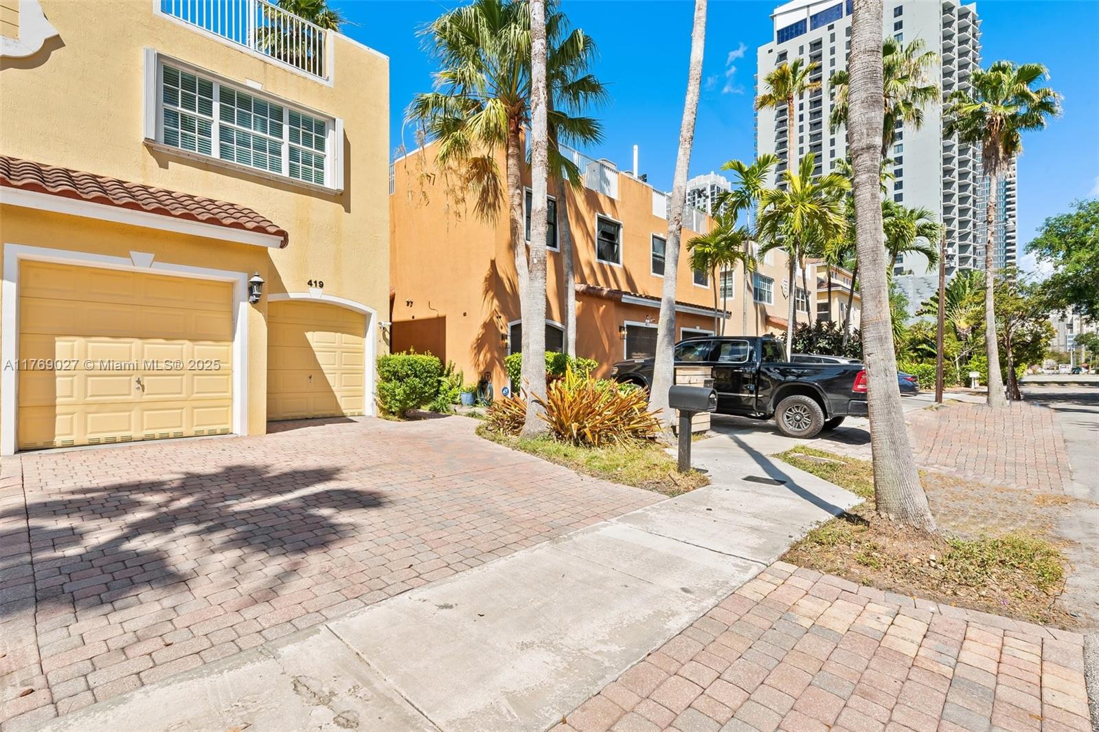 419 Southwest 5th Street, Unit 419 Fort Lauderdale, FL 33315 - Photo 39 of 44 a view of a building with a street