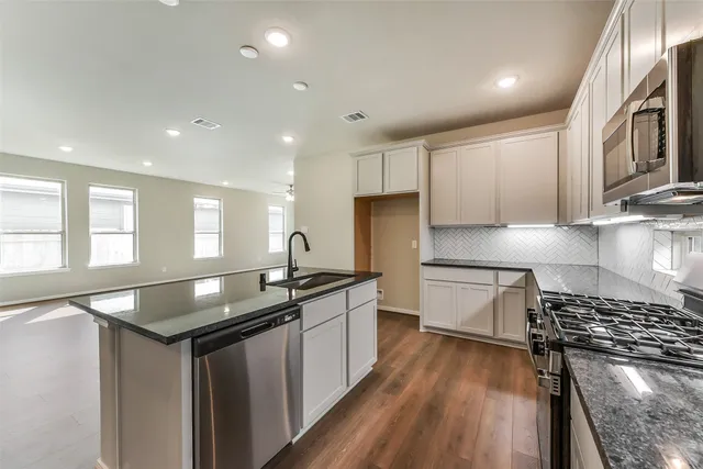 $397,989 | 4214 Red Cedar Ring Lane, Pinehurst, TX 77362