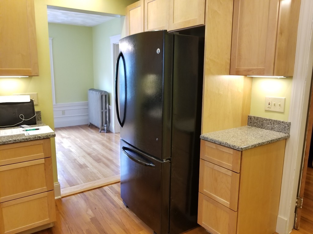 12-16 Laurel Road Milton, MA 02186 - Photo 9 of 20 Gallery Image 9